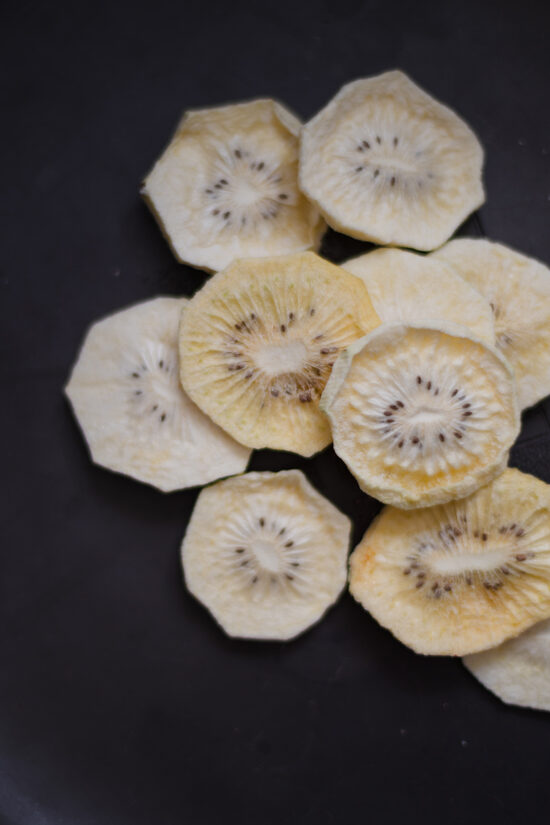 Freeze-dried kiwi
